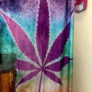 Maple leaf shower curtain w/ hooks & rug